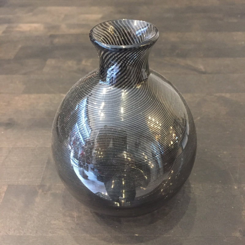 AI Swirl Vase