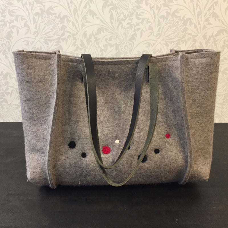 JH Two-Seam Tote red & black dots
